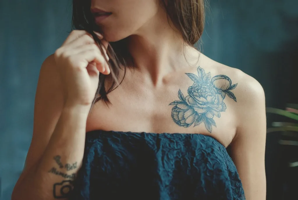 Feminine Floral Shoulder Tattoos for Women