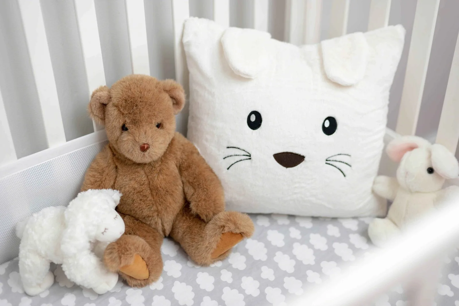 Hello Kitty bedding set with matching pillows on a cozy bed
