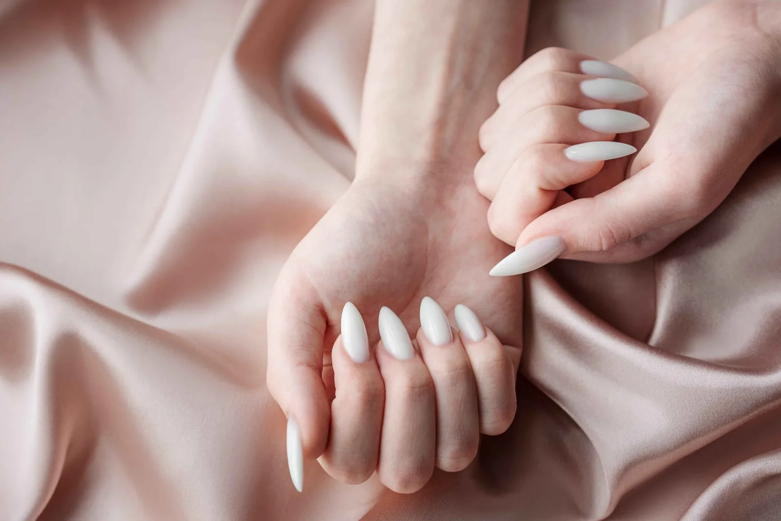 Tips for keeping a white manicure clean and flawless